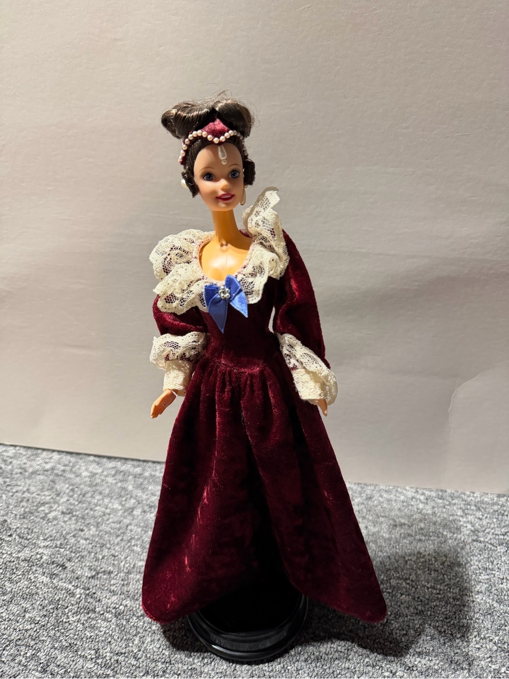 Vintage 1996 Sentimental Valentine Barbie - Hallmark Special Edition Out of Box